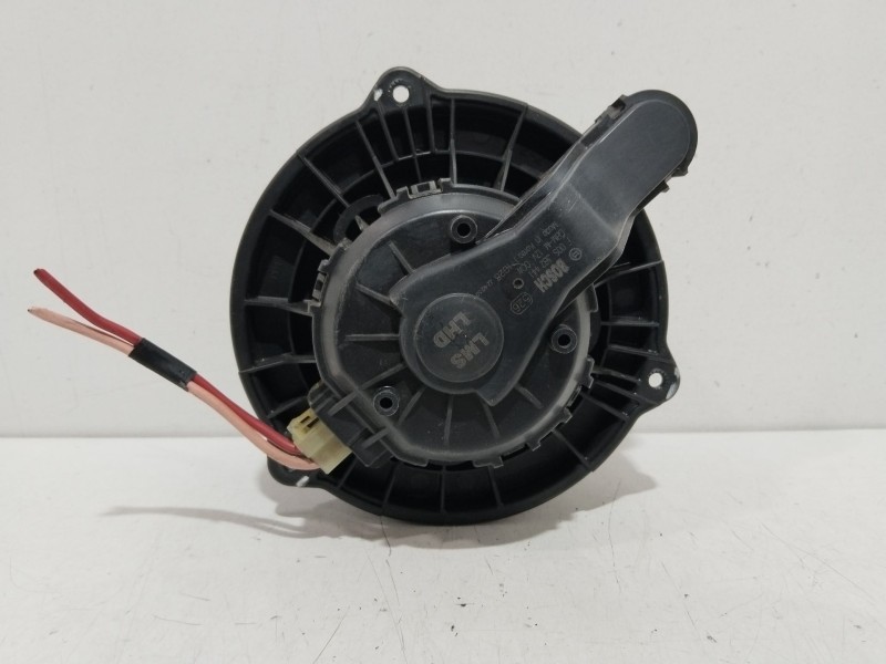 Recambio de motor calefaccion para hyundai ix35 classic 2wd referencia OEM IAM F00S3B2441  