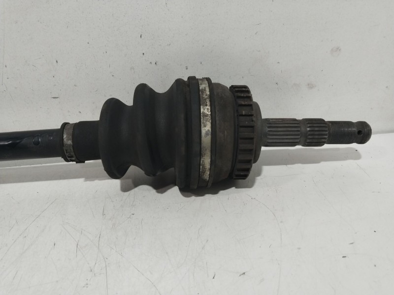 Recambio de transmision delantera derecha para opel corsa c sport referencia OEM IAM 26083844  