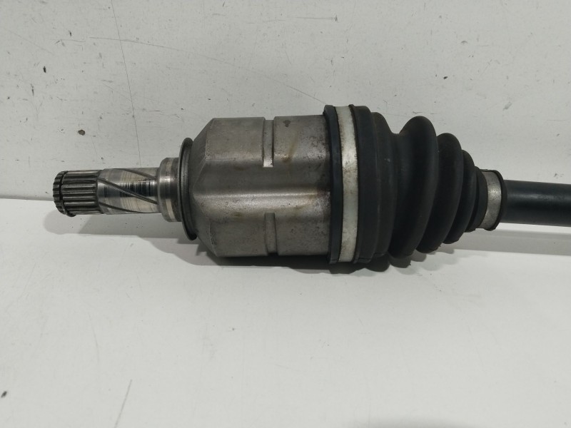 Recambio de transmision delantera derecha para opel corsa c sport referencia OEM IAM 26083844  