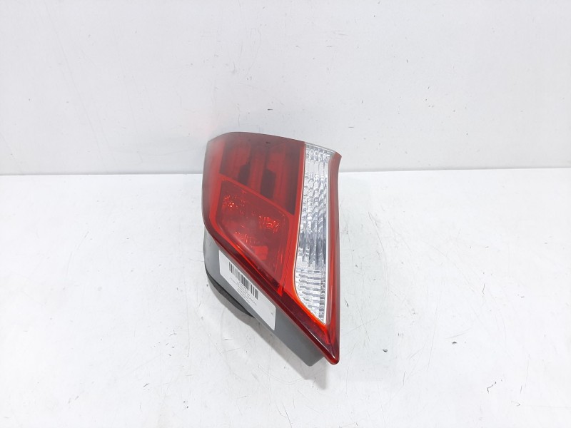 Recambio de piloto porton trasero derecho para hyundai i40 cab bluedrive referencia OEM IAM 924403Z600  