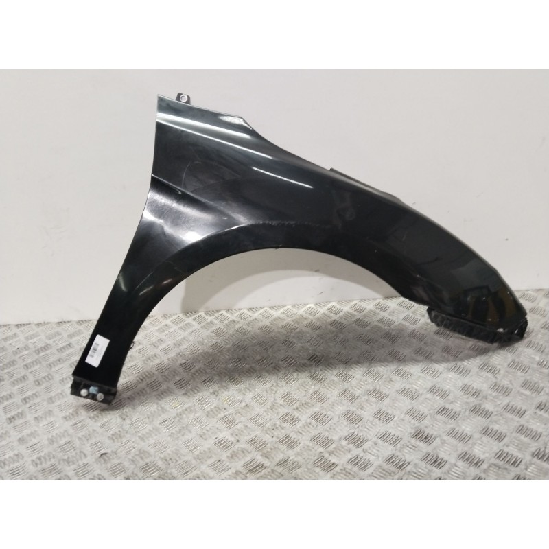 Recambio de aleta delantera derecha para hyundai i40 cab bluedrive referencia OEM IAM 663213Z000  NEGRO