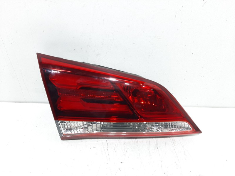 Recambio de piloto porton trasero izquierdo para hyundai i40 cab bluedrive referencia OEM IAM 924303Z600  