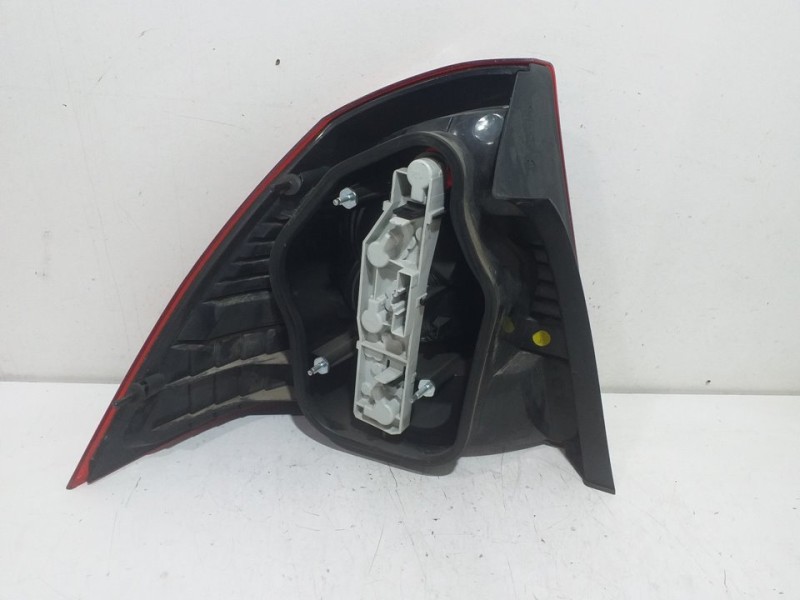 Recambio de piloto trasero derecho para ford focus berlina (cap) business referencia OEM IAM 5M5113404B  