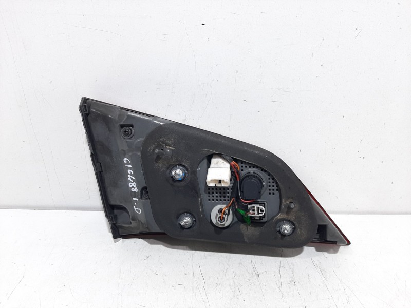 Recambio de piloto porton trasero derecho para hyundai i40 cab bluedrive referencia OEM IAM 924403Z600  