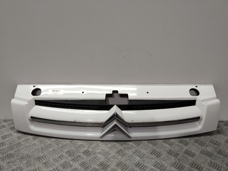 Recambio de rejilla delantera para citroën berlingo 1.9 d 600 furg. referencia OEM IAM 9644758077  BLANCO Recambio de rejilla delantera para citroën berlingo 1.9 d 600 furg. referencia OEM IAM 9644758077  BLANCO