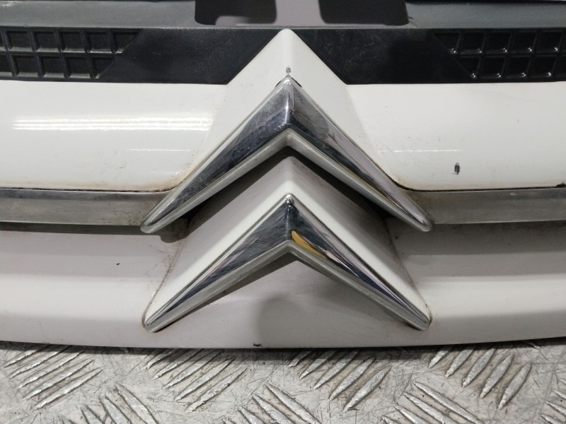 Recambio de rejilla delantera para citroën berlingo 1.9 d 600 furg. referencia OEM IAM 9644758077  BLANCO Recambio de rejilla delantera para citroën berlingo 1.9 d 600 furg. referencia OEM IAM 9644758077  BLANCO