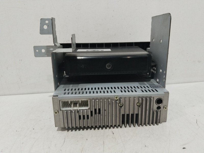 Recambio de sistema audio / radio cd para ssangyong actyon 200 xdi referencia OEM IAM 9CA04077  