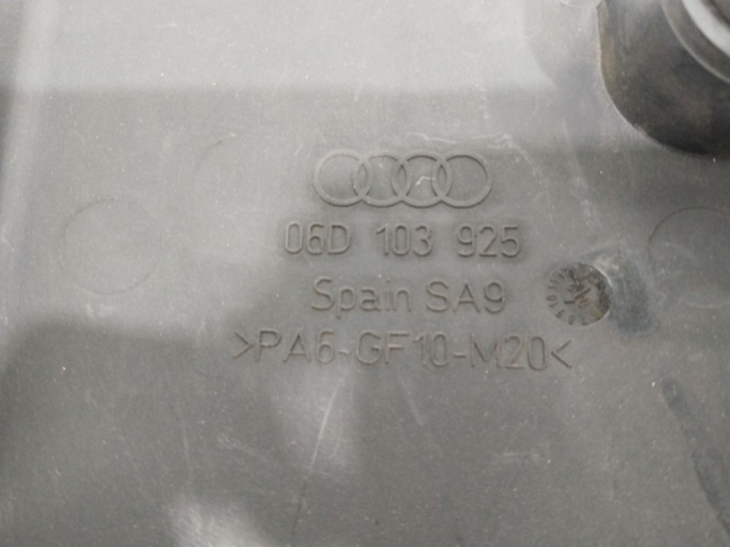 Recambio de tapa motor para audi a4 berlina (8e) 2.0 fsi referencia OEM IAM 06DG25103  