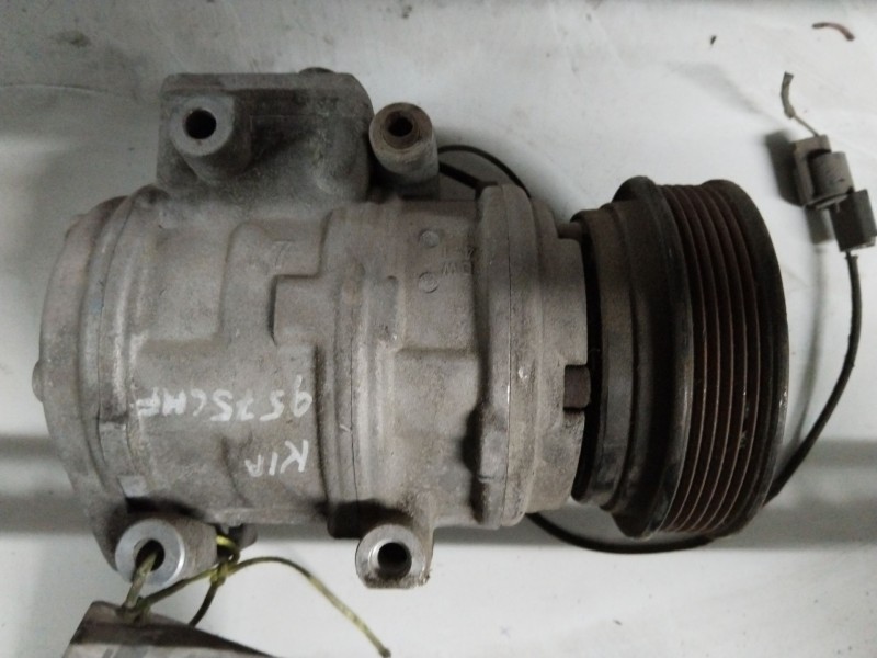 Recambio de compresor aire acondicionado para kia carens 2.0 crdi ex monovolumen referencia OEM IAM 0K2KB61450 HS-090R EQ0066932