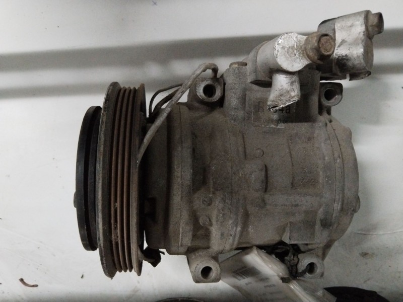 Recambio de compresor aire acondicionado para kia sephia gtx referencia OEM IAM 1204001103  