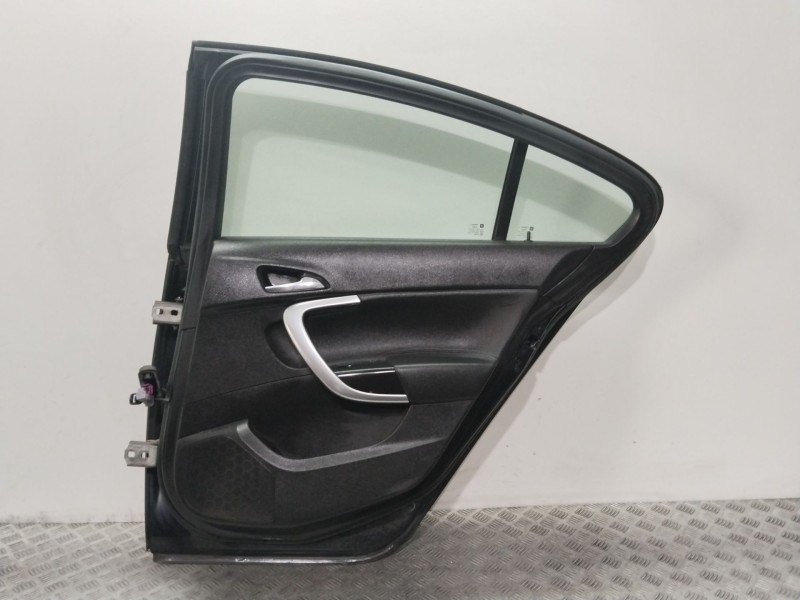 Recambio de puerta trasera derecha para opel insignia berlina sportive referencia OEM IAM 22796348  NEGRA