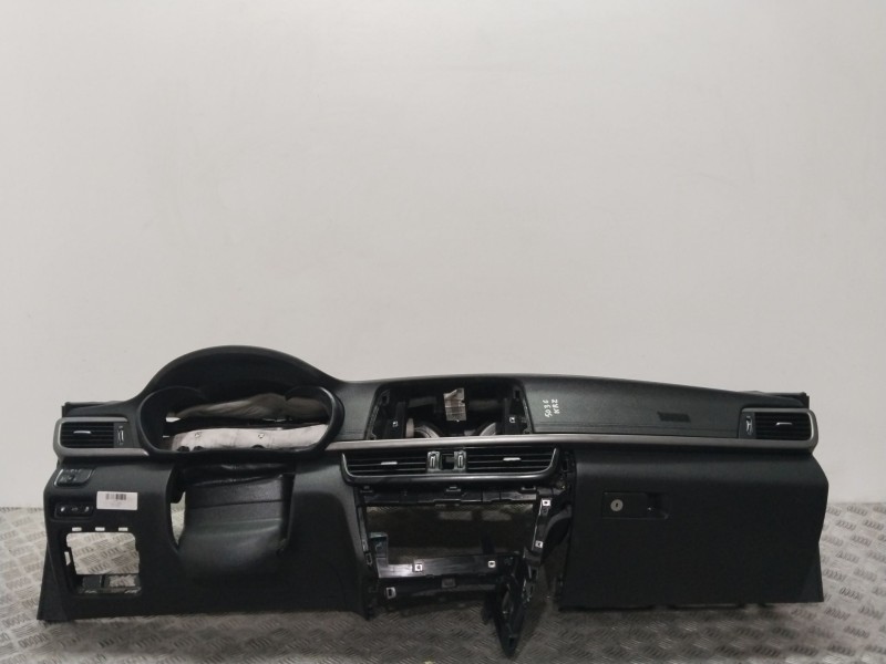 Recambio de salpicadero para kia optima concept referencia OEM IAM 84710D47000WK  