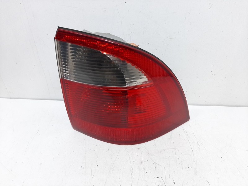 Recambio de piloto trasero derecho para saab 9-5 berlina 2.3 t arc referencia OEM IAM 5142203  