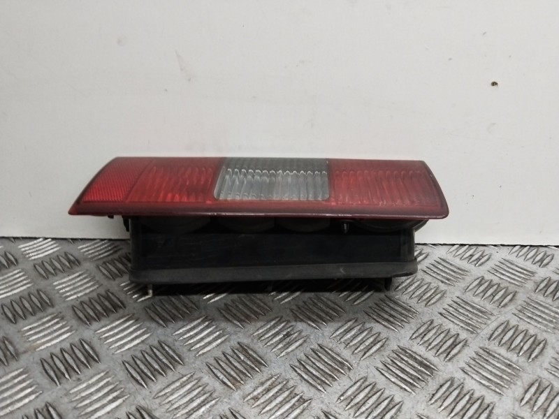 Recambio de piloto trasero derecho para opel combo (corsa c) familiar referencia OEM IAM   