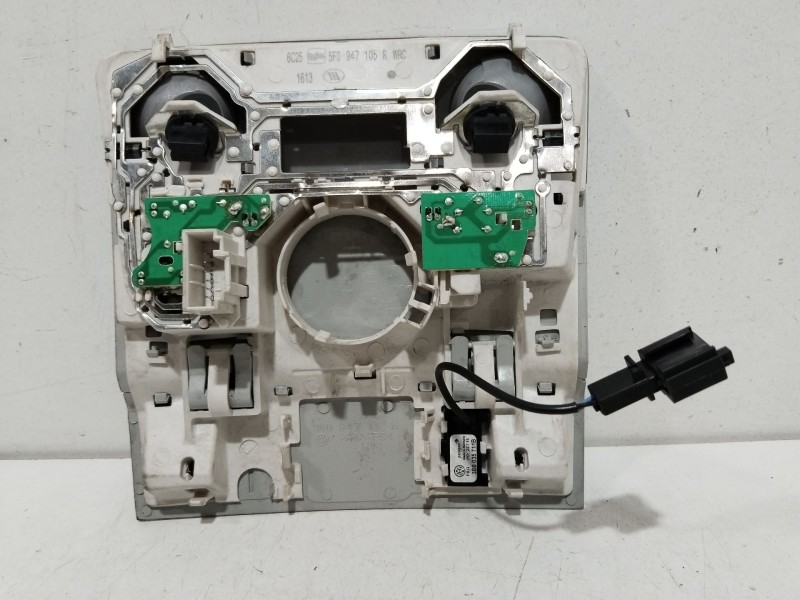 Recambio de luz interior central para seat leon (5f1) reference ecomotive referencia OEM IAM 5F0947105R  
