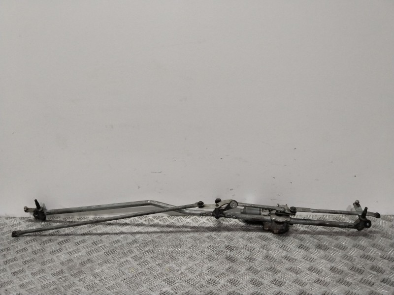 Recambio de motor limpia delantero para peugeot 308 sport referencia OEM IAM 0390241869  