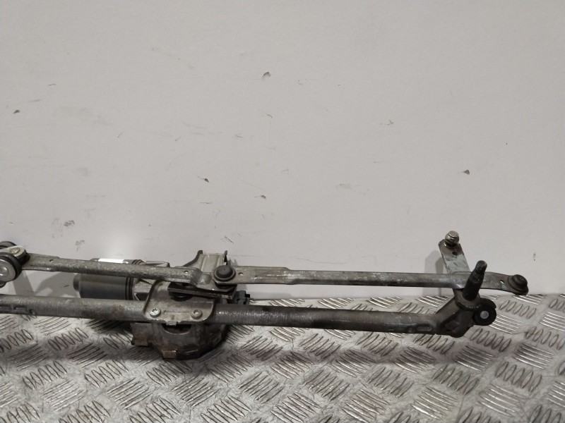 Recambio de motor limpia delantero para peugeot 308 sport referencia OEM IAM 0390241869  