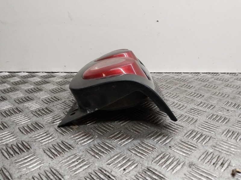 Recambio de piloto trasero derecho para smart coupe básico (45kw) referencia OEM IAM 423132R  