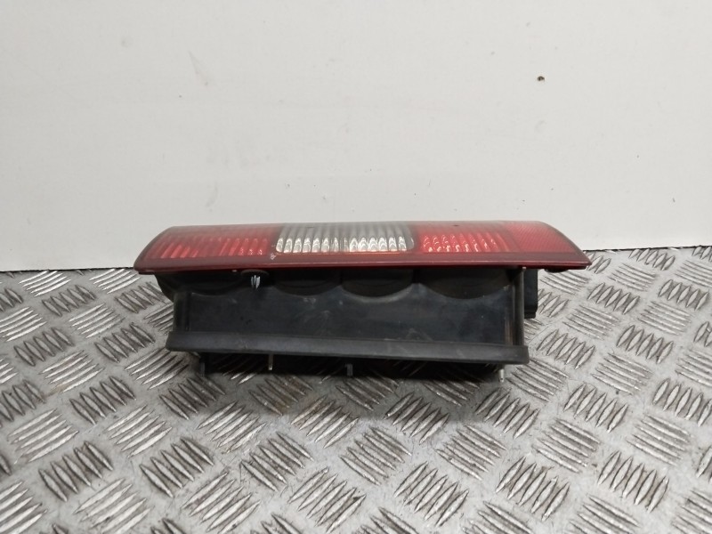 Recambio de piloto trasero izquierdo para opel combo (corsa c) familiar referencia OEM IAM    Recambio de piloto trasero izquierdo para opel combo (corsa c) familiar referencia OEM IAM