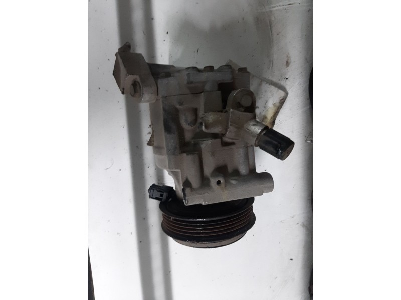 Recambio de compresor aire acondicionado para lancia lancia y 1.2 8v vanity referencia OEM IAM 000467826690  