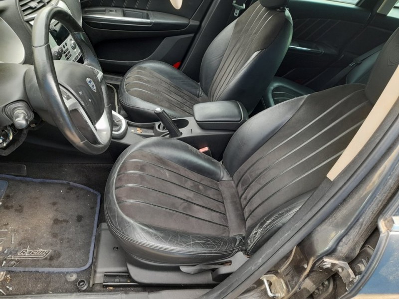 lancia delta (181) del año 2011
