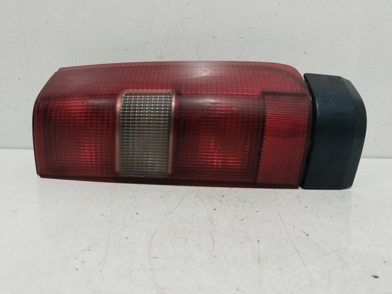 Recambio de piloto trasero derecho para volvo s70 berlina 2.4 / 2.5 (103kw / 106kw) referencia OEM IAM   