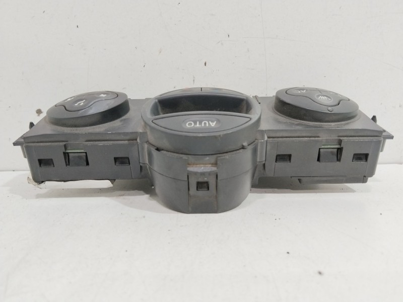 Recambio de mando calefaccion / aire acondicionado para renault scenic ii authentique referencia OEM IAM 7701056579  