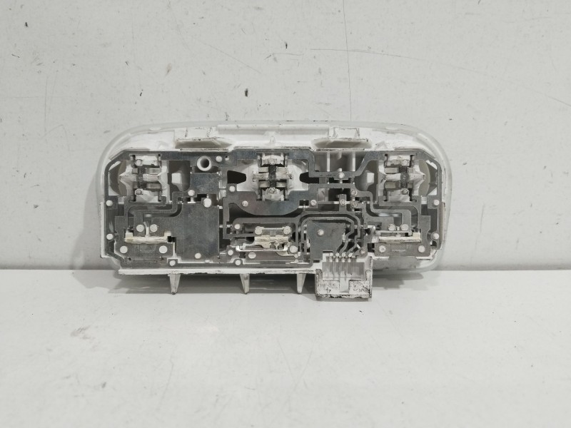 Recambio de luz interior central para renault megane iii berlina 5 p dynamique referencia OEM IAM 2485360  