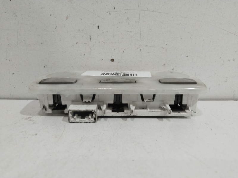 Recambio de luz interior central para renault megane iii berlina 5 p dynamique referencia OEM IAM 2485360  
