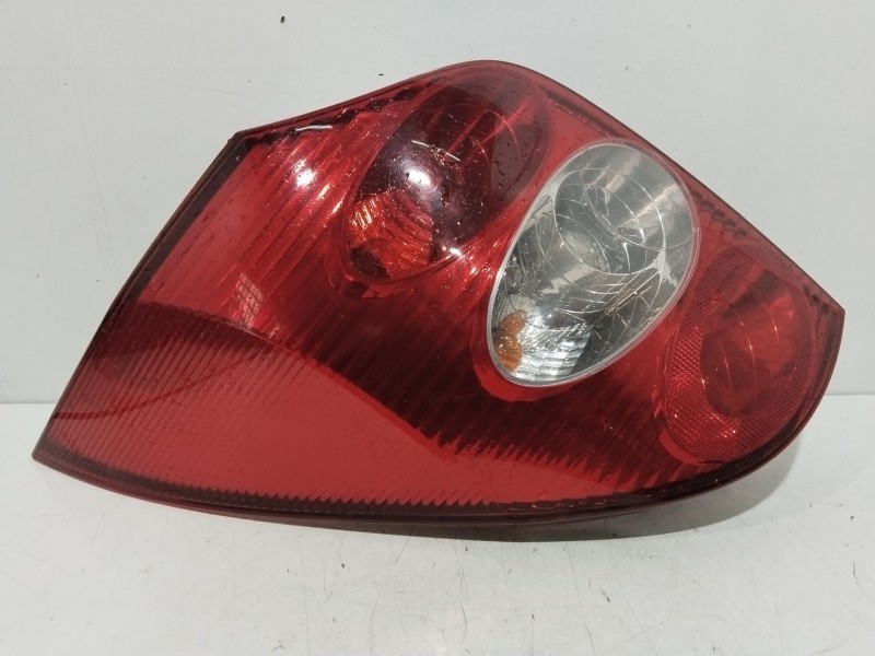 Recambio de piloto trasero izquierdo para renault laguna ii grandtour (kg0) dynamique confort referencia OEM IAM 820002471  