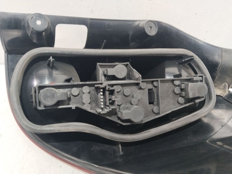 Recambio de piloto trasero izquierdo para renault laguna ii grandtour (kg0) dynamique confort referencia OEM IAM 820002471  