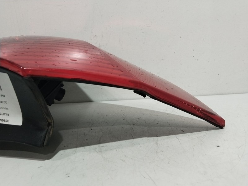 Recambio de piloto trasero izquierdo para renault laguna ii grandtour (kg0) dynamique confort referencia OEM IAM 820002471  