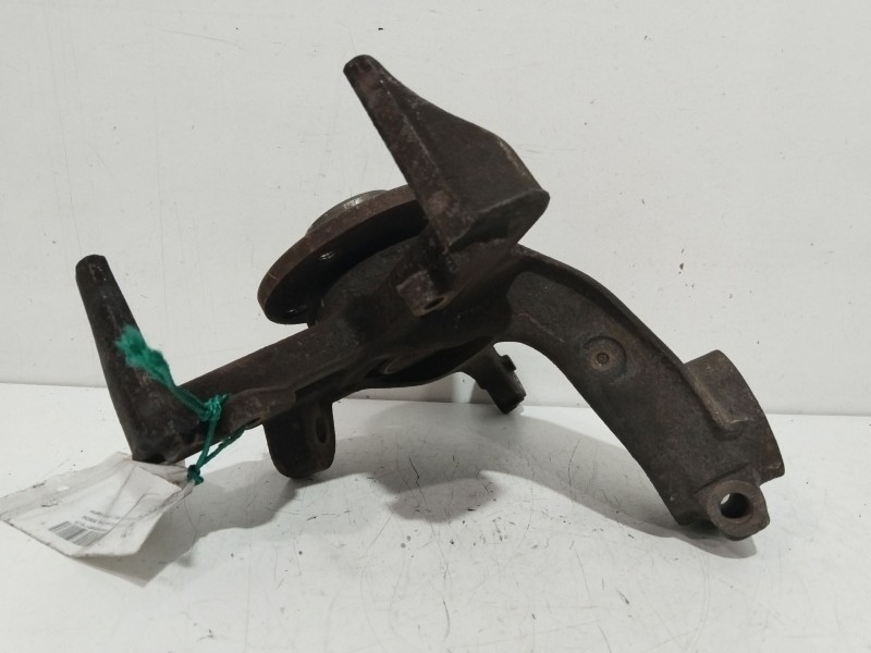 Recambio de mangueta delantera derecha para volkswagen polo (9n1) highline referencia OEM IAM 6Q0407256AC  