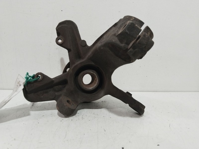 Recambio de mangueta delantera derecha para volkswagen polo (9n1) highline referencia OEM IAM 6Q0407256AC  