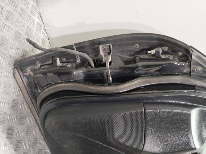 Recambio de puerta delantera derecha para hyundai getz (tb) 1.5 crdi gls referencia OEM IAM 760041C020  NEGRO