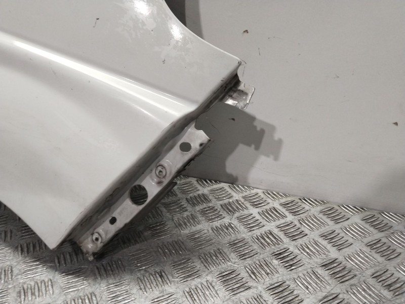 Recambio de aleta delantera derecha para renault trafic furgón l1h1 2,7t referencia OEM IAM 7782524467  