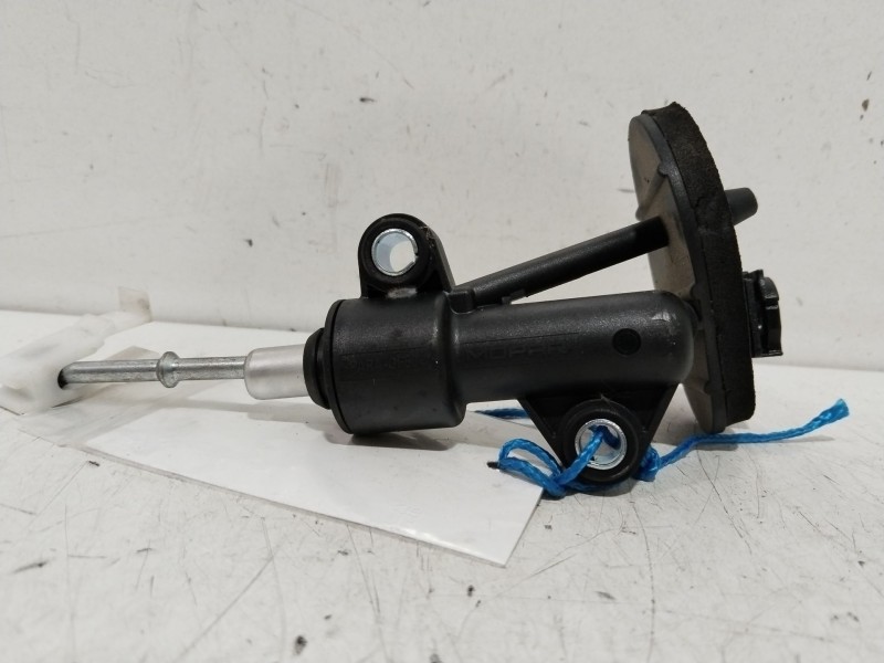 Recambio de bomba embrague para fiat tipo ii (357) fam lounge plus referencia OEM IAM 005527234200D  