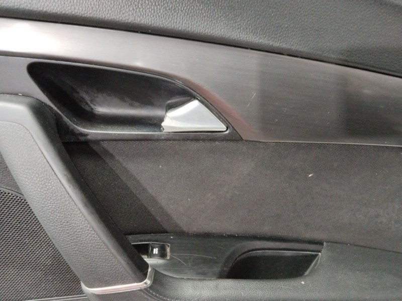 Recambio de puerta trasera derecha para hyundai i40 cab bluedrive referencia OEM IAM 770043Z300  GRIS