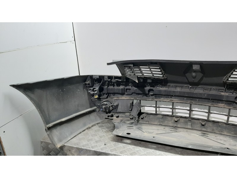 Recambio de paragolpes delantero para renault vel satis (bj0) grand confort referencia OEM IAM  NEGRO 