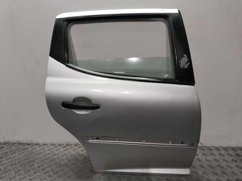 Recambio de puerta trasera derecha para peugeot 207 confort referencia OEM IAM 9008S6  PLATA
