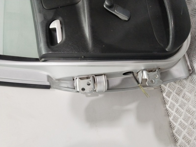 Recambio de puerta trasera derecha para peugeot 207 confort referencia OEM IAM 9008S6  PLATA