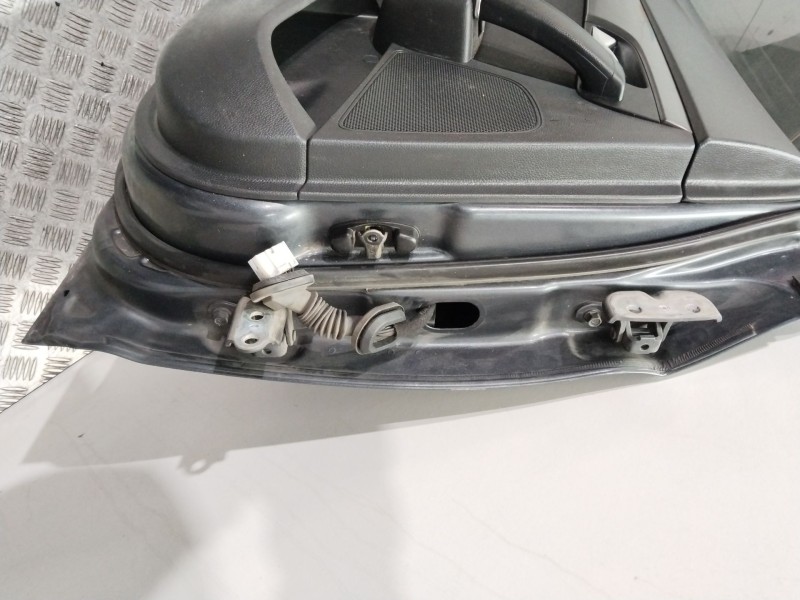 Recambio de puerta trasera izquierda para hyundai i40 cab bluedrive referencia OEM IAM 770033Z300  GRIS