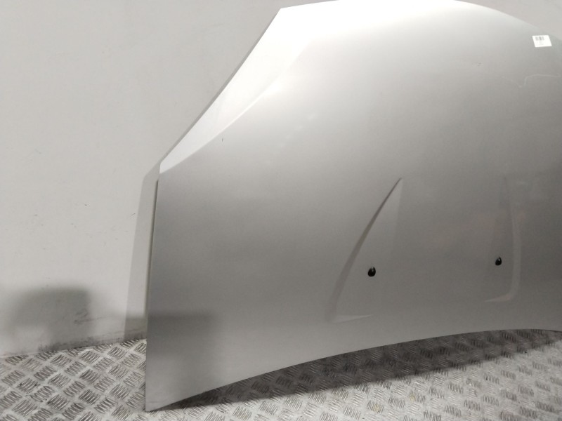 Recambio de capot para dacia sandero ambiance referencia OEM IAM 6001551793  PLATA