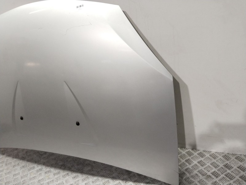 Recambio de capot para dacia sandero ambiance referencia OEM IAM 6001551793  PLATA