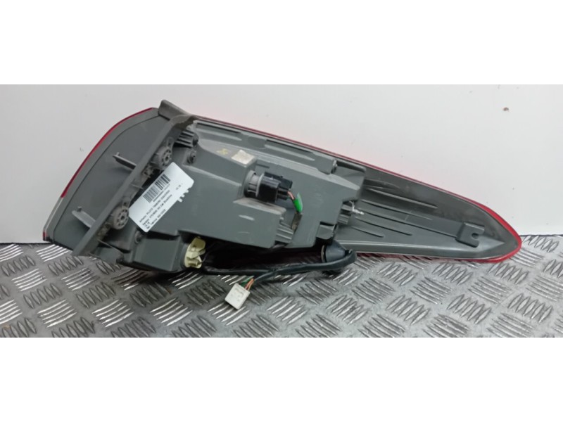 Recambio de piloto trasero izquierdo para hyundai i40 cab bluedrive referencia OEM IAM 924013Z6  