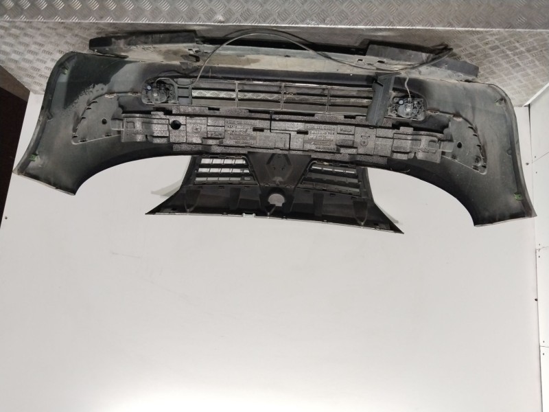 Recambio de paragolpes delantero para renault grand scenic jmj4 referencia OEM IAM 620225303R  NEGRO