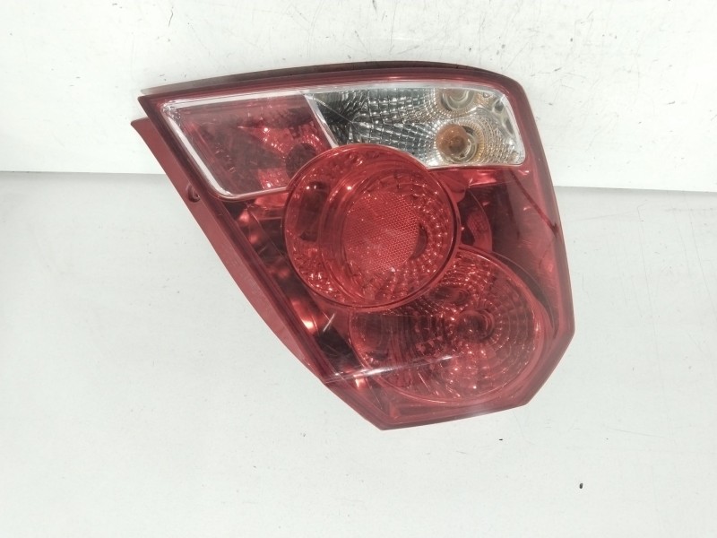 Recambio de piloto trasero izquierdo para daewoo kalos 1.4 se referencia OEM IAM 300266L  