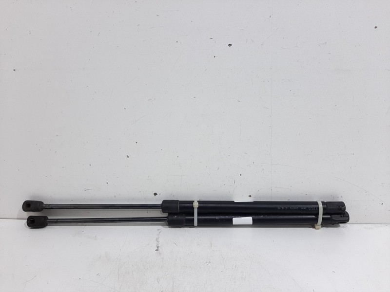 Recambio de amortiguadores maletero / porton para opel astra gtc cosmo referencia OEM IAM 1204772  