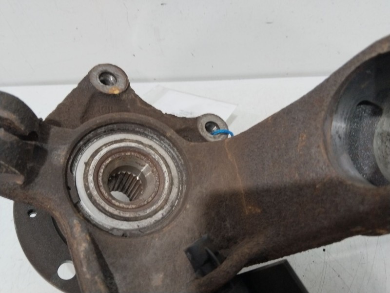 Recambio de mangueta delantera derecha para peugeot 206+ básico referencia OEM IAM 364775  