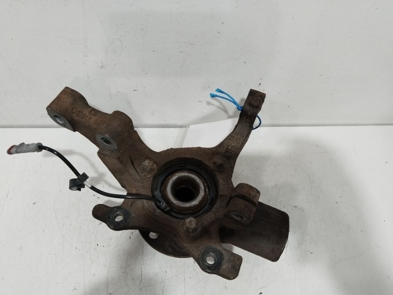 Recambio de mangueta delantera derecha para opel astra gtc cosmo referencia OEM IAM 13156048  